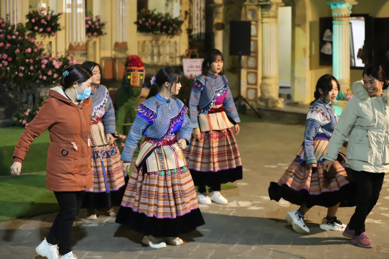  “Cao nguyên trắng” Bắc Hà hút khách dịp Giỗ Tổ (10/4/2022)